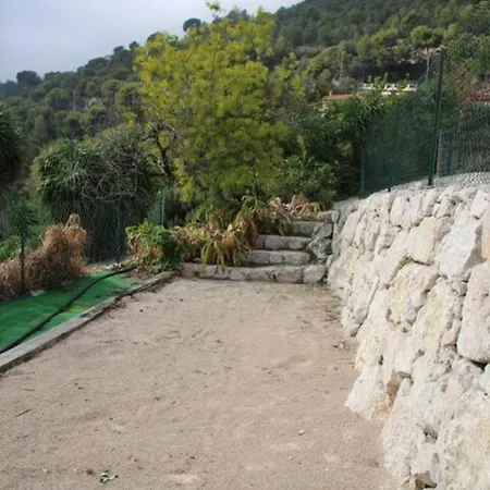 Location 2 Pieces Sur A 3km De Monaco *