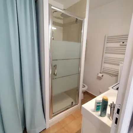 Location 2 Pièces Sur à 3km De Monaco Casa de Férias *