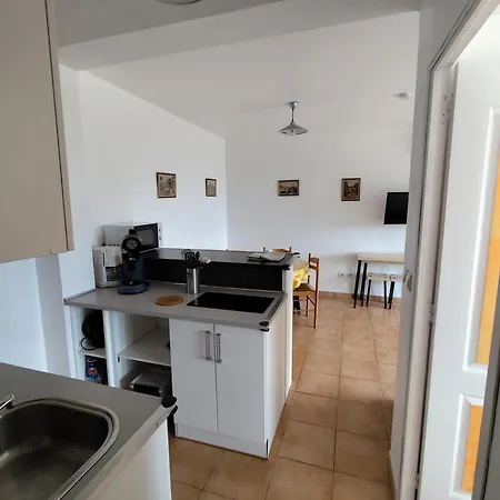 Location 2 Pièces Sur à 3km De Monaco *