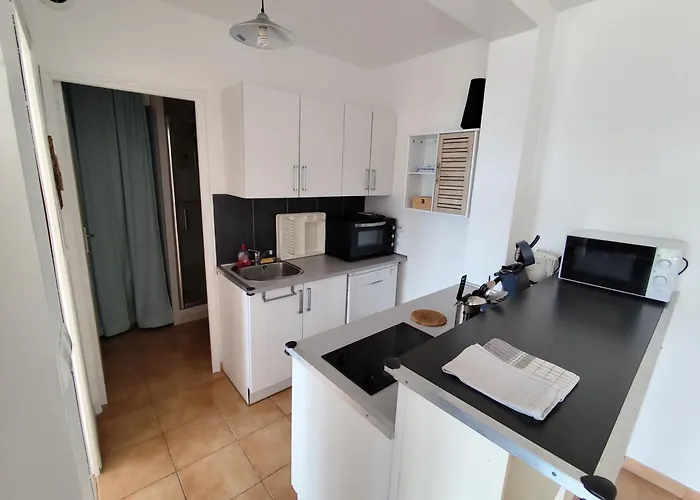 Location 2 Pieces Sur A 3km De Monaco بيت للعطل *