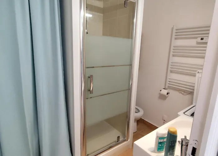 Location 2 Pieces Sur A 3km De Monaco بيت للعطل *