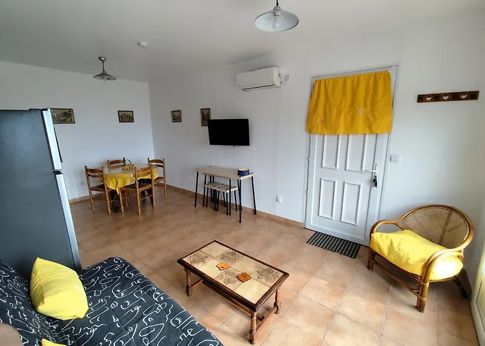 Location 2 Pieces Sur A 3km De Monaco بيت للعطل *